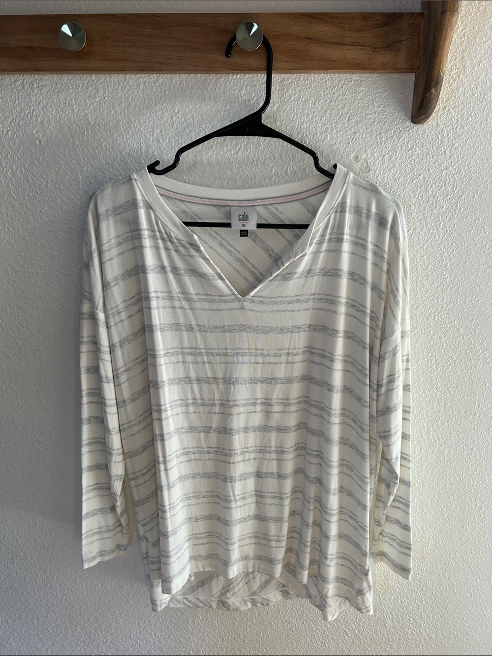 CAbi White and Light Gray Striped V-Neck Long Sleeve Tunic Top